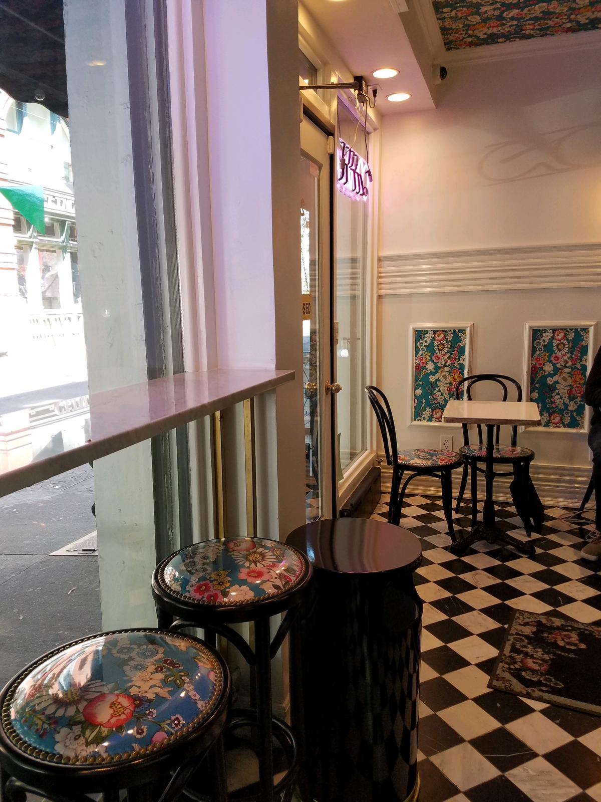 gallery1